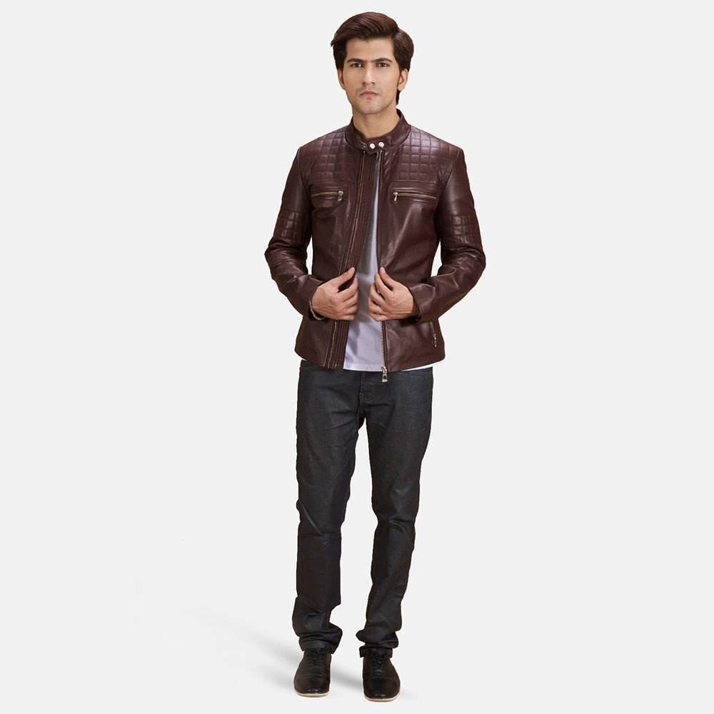 Vue détaillée of Band with snap button &amp; Zipper Hardware on Urbane Matelassé Bordeaux Veste Motard en Cuir pour Homme