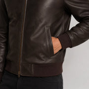 
Vue détaillée of Classic Collar & Heavy-Duty Zipper Hardware on Marron Foncé Sheepskin Blouson Bombardier en Cuir pour Homme