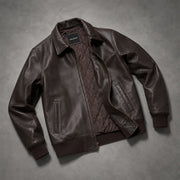 
Tailored Rib Cuffs & Hem Craftsmanship Construction Detail on Marron Foncé Sheepskin Blouson Bombardier en Cuir pour Homme