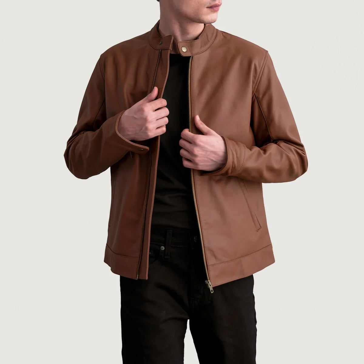 Zen Matte Marron Veste Motard en Cuir pour Homme in Matte Brown Cowhide Leather - Vue de face &amp; silhouette ajustée | Acheter en ligne